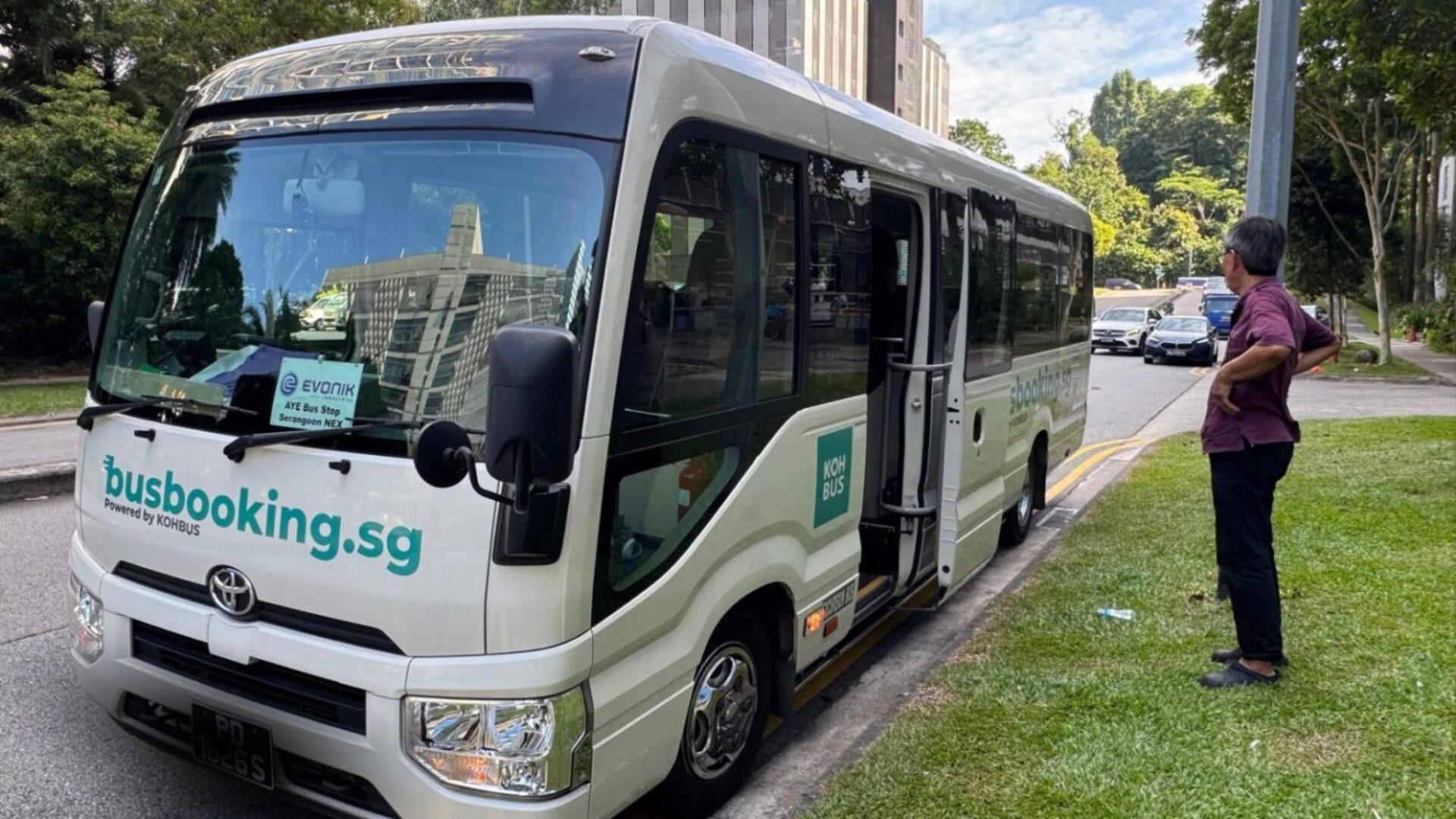 Shuttle bus Singapore